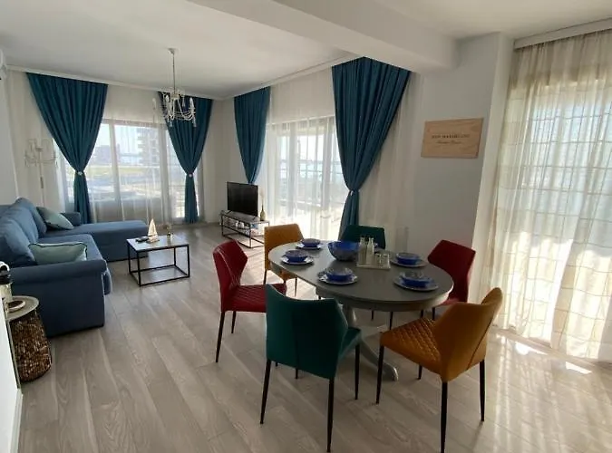 Seafront - Casa Del Mar