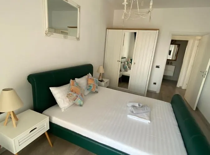 Seafront - Casa Del Mar