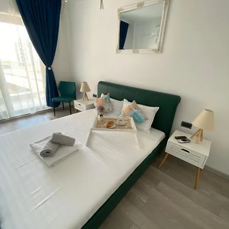 Apartment Seafront - Casa Del Mar