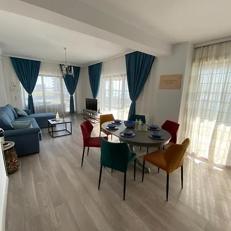 Seafront - Casa Del Mar