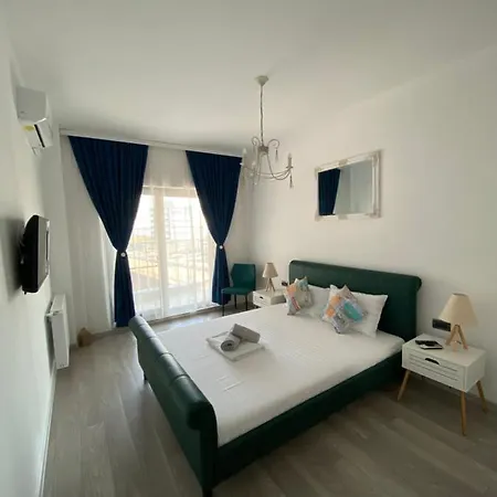 Seafront - Casa Del Mar Apartment *