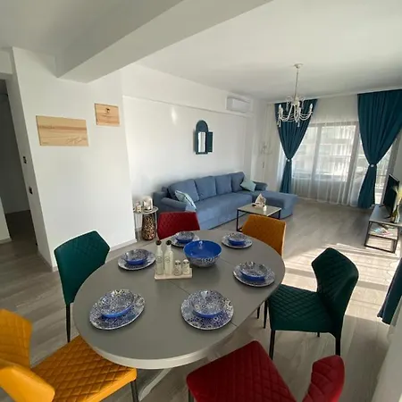 Apartment Seafront - Casa Del Mar