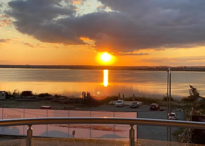 Seafront - Casa Del Mar *