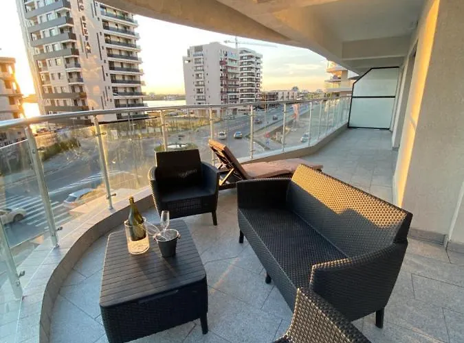 Seafront - Casa Del Mar *